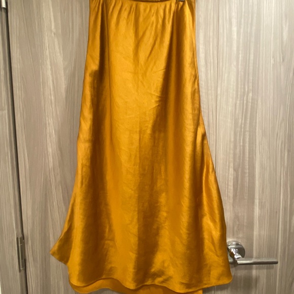 Club Monaco | Bias Midi Skirt - Picture 7 of 10